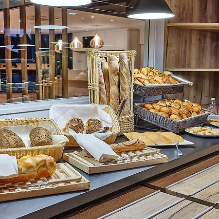 Logis Hotel Restaurant Aloe Les Herbiers Bagian luar foto