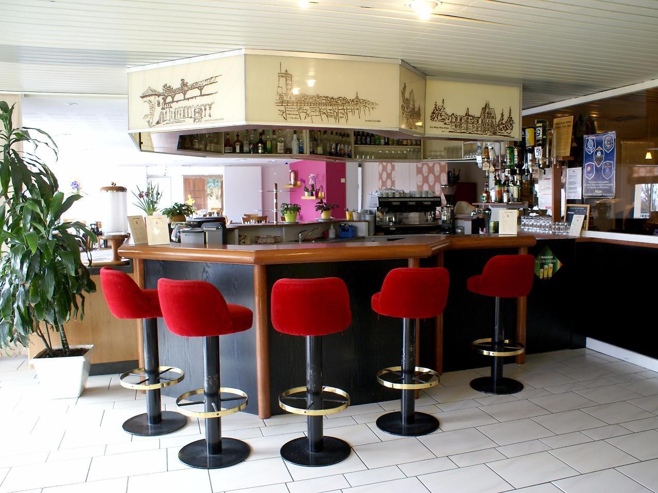 Logis Hotel Restaurant Aloe Les Herbiers Bagian luar foto