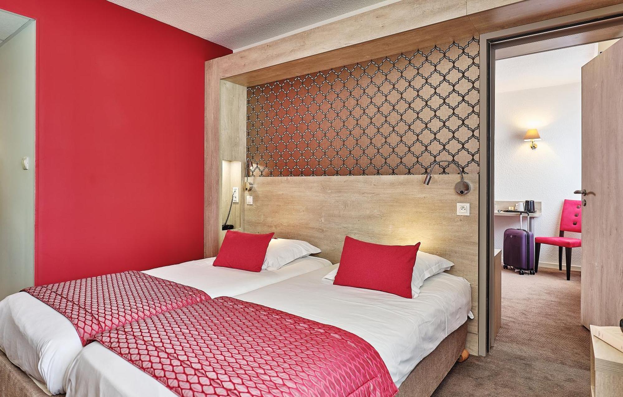 Logis Hotel Restaurant Aloe Les Herbiers Bagian luar foto