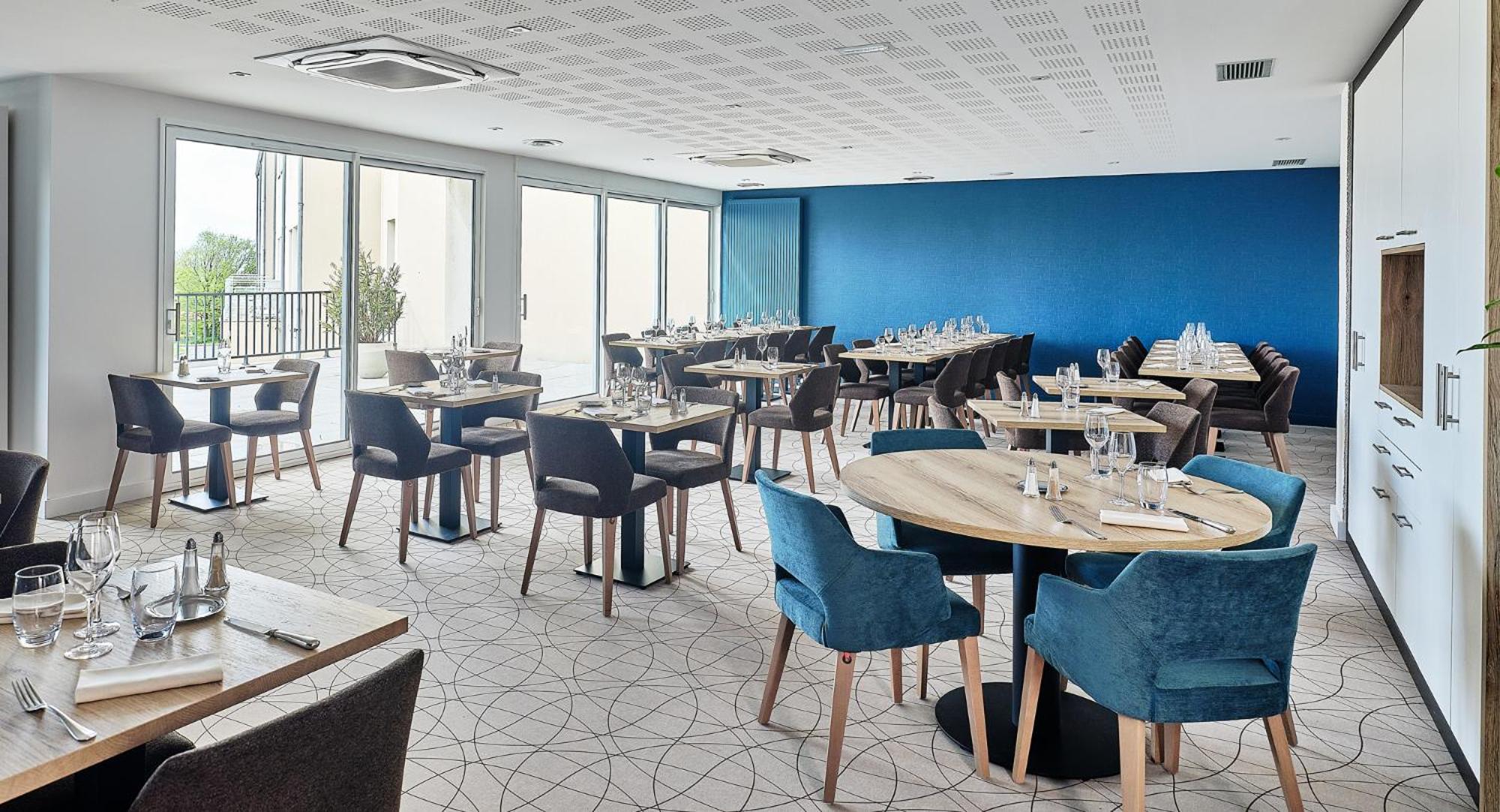 Logis Hotel Restaurant Aloe Les Herbiers Bagian luar foto